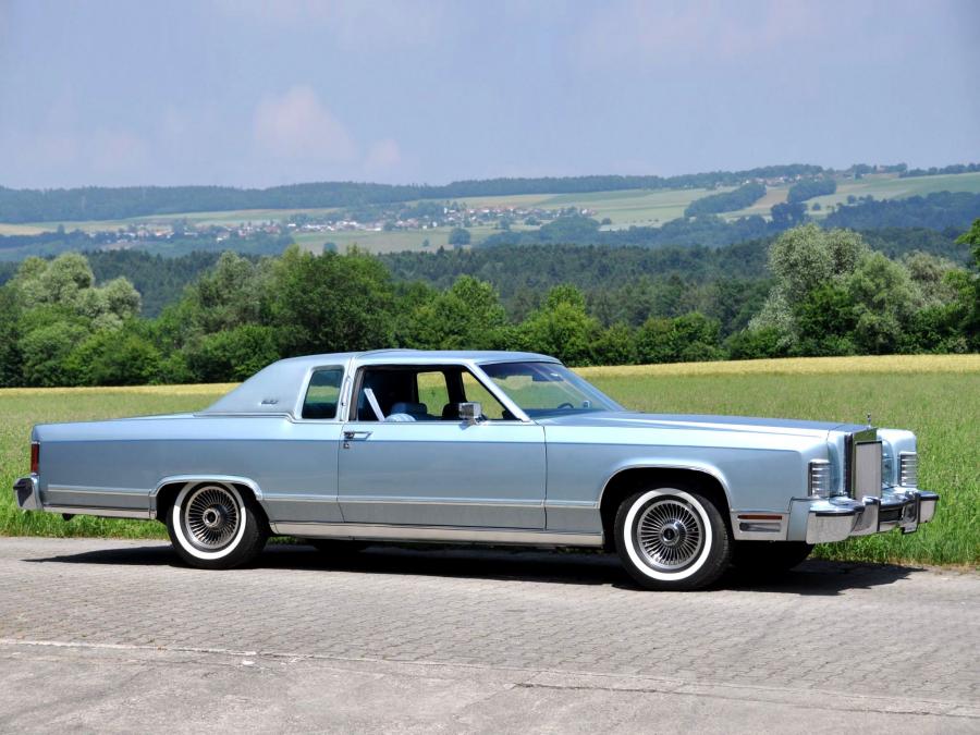  Lincoln Continental Town Coupe 1979 года  (фото 6 из 8)